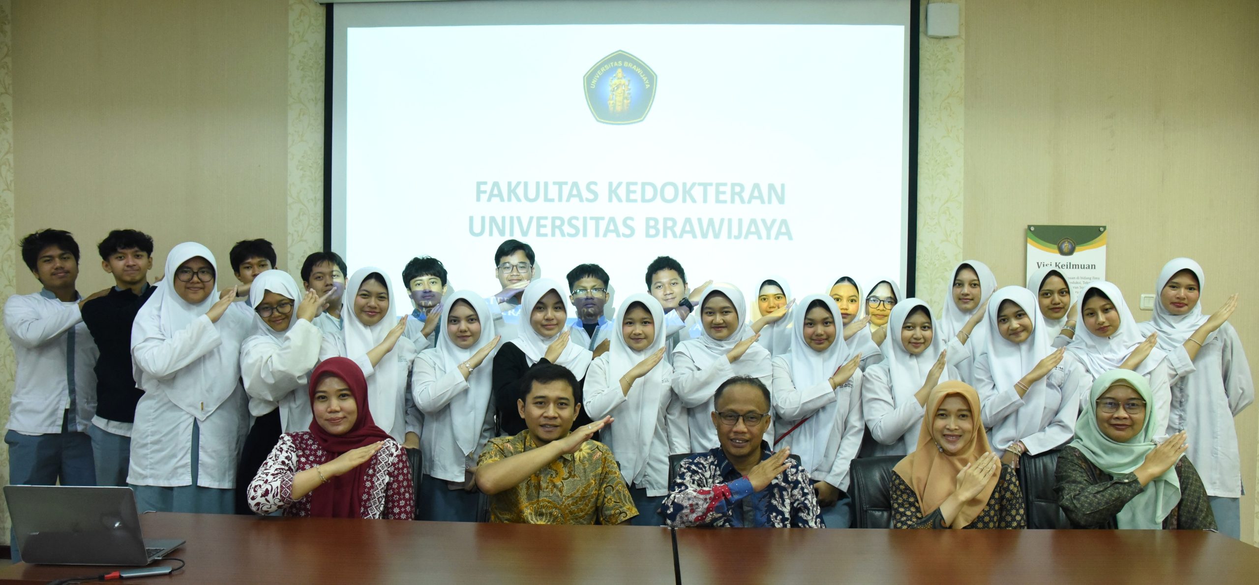 Kunjungan Sekolah dari SMA Islam Al Azhar BSD ke Fakultas Kedokteran Universitas Brawijaya: Kenalkan Dunia Kedokteran kepada Generasi Muda